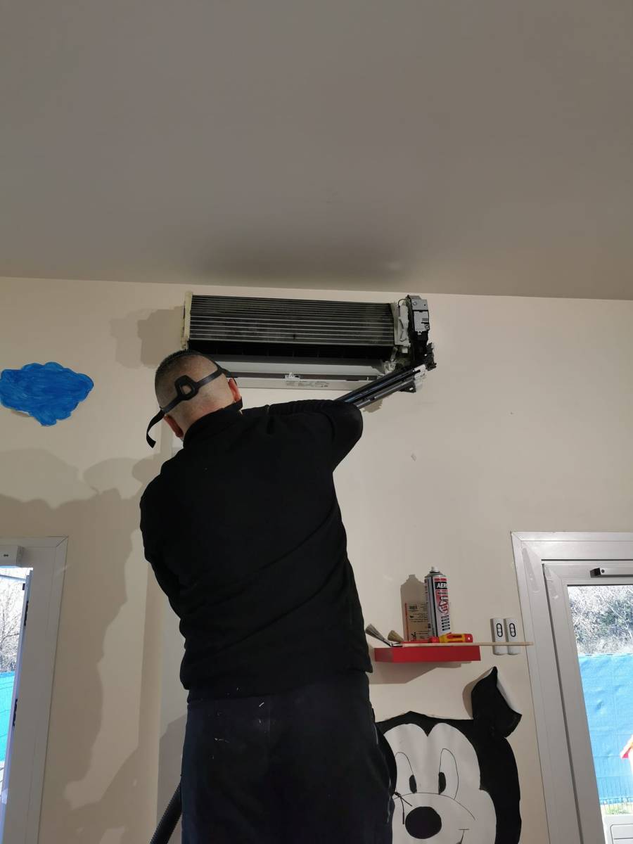 Entretien de climatisation réversible sur la commune de Port-de-Bouc