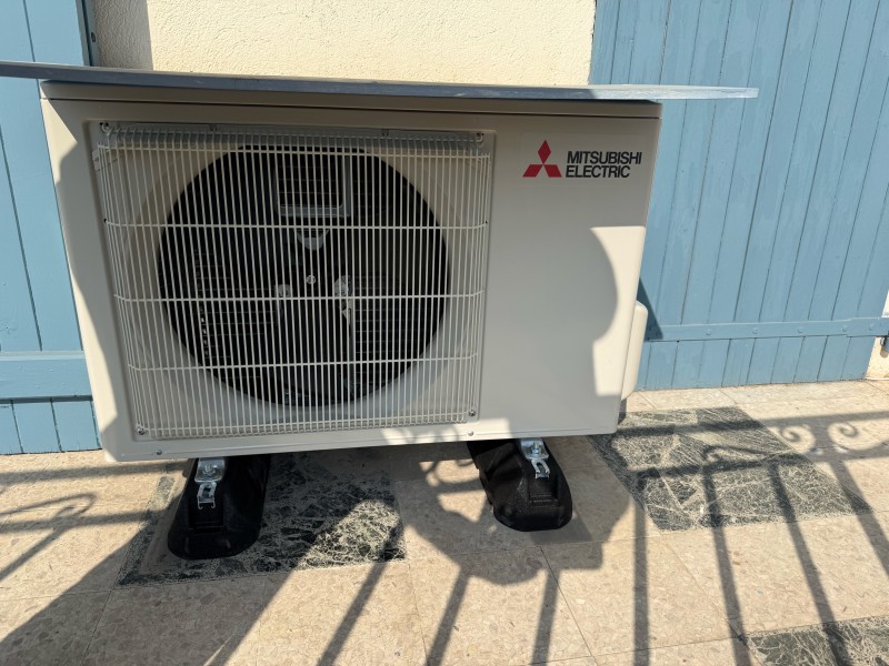 pose de climatisation réversible Mitsubishi Electric sur la commune de marignane 