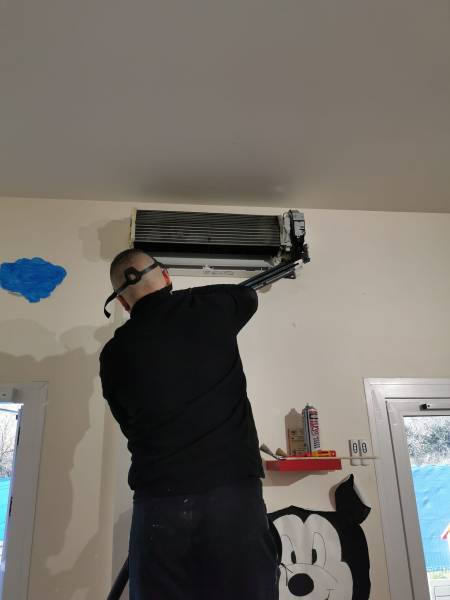 Entretien de climatisation réversible sur la commune de Port-de-Bouc