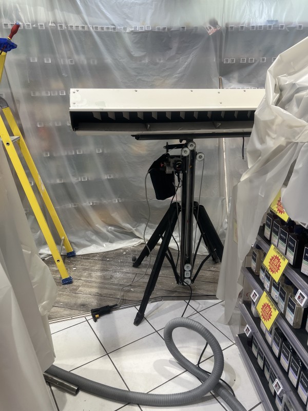 Installation de trois plafonniers de climatisation 12 kW haute performance pour une pharmacie à Marignane par les experts AM Service.